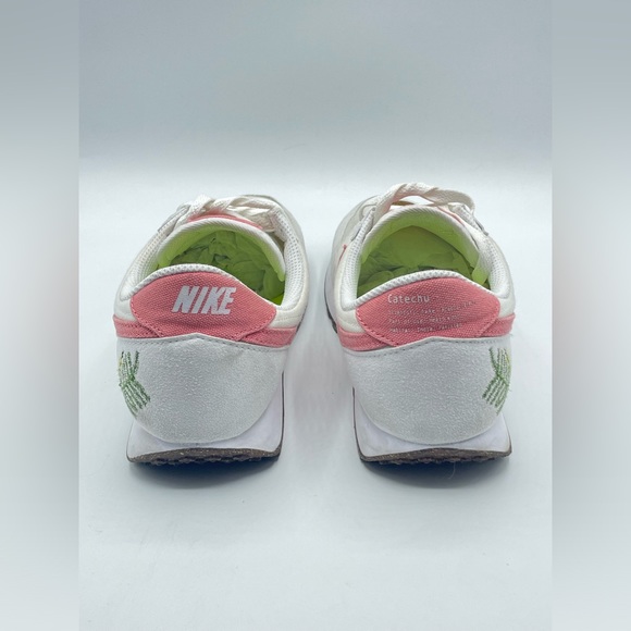 WOMENS NIKE DAYBREAK SIZE 7 - Picture 3 of 6